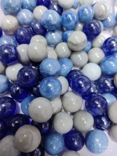 White and Blue Kanche